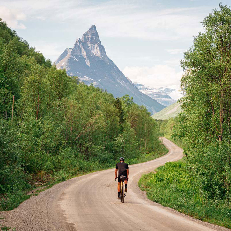 Gravelbike-Tour im Signaldalen mit Blick auf den Otertinden