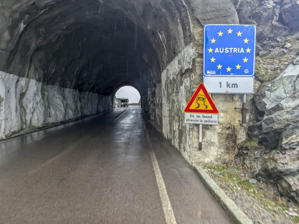 Tunnel kurz vor der Passhöhe am Timmelsjoch